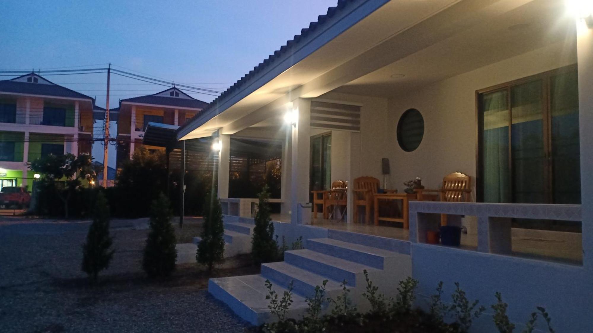 Hotel Min House Lamphun Zewnętrze zdjęcie